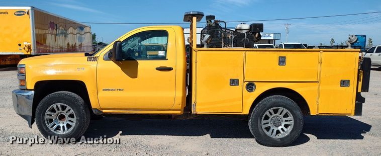 image for item LK9780 2015 Chevrolet Silverado 3500HD  utility bed pickup truck