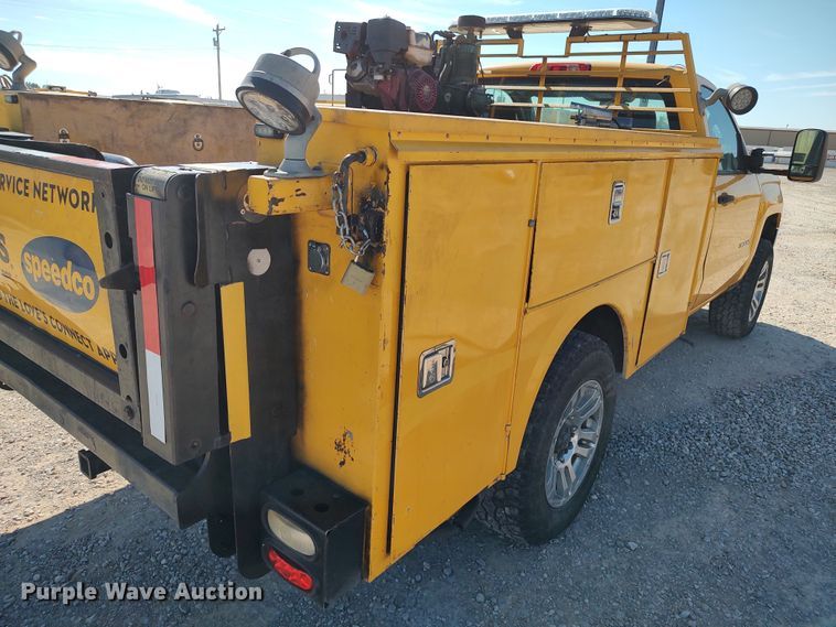 image for item LK9780 2015 Chevrolet Silverado 3500HD  utility bed pickup truck