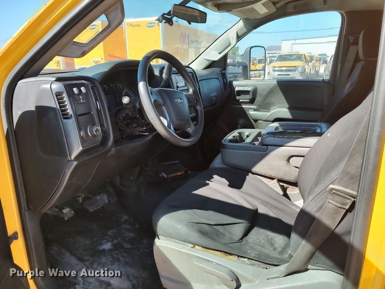 image for item LK9780 2015 Chevrolet Silverado 3500HD  utility bed pickup truck