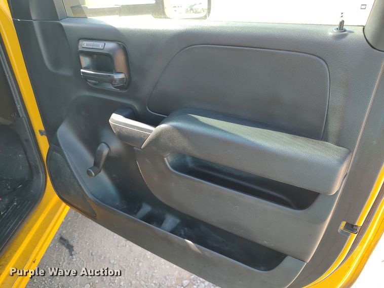 image for item LK9780 2015 Chevrolet Silverado 3500HD  utility bed pickup truck