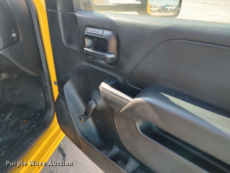 image for item LK9780 2015 Chevrolet Silverado 3500HD  utility bed pickup truck