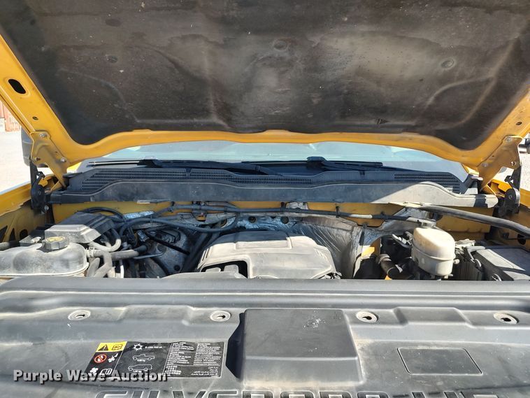 image for item LK9780 2015 Chevrolet Silverado 3500HD  utility bed pickup truck