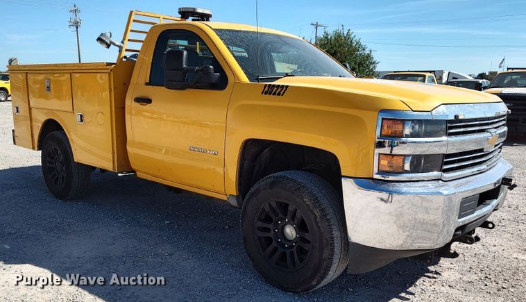 image for item LK9783 2015 Chevrolet Silverado 3500HD  utility bed pickup truck
