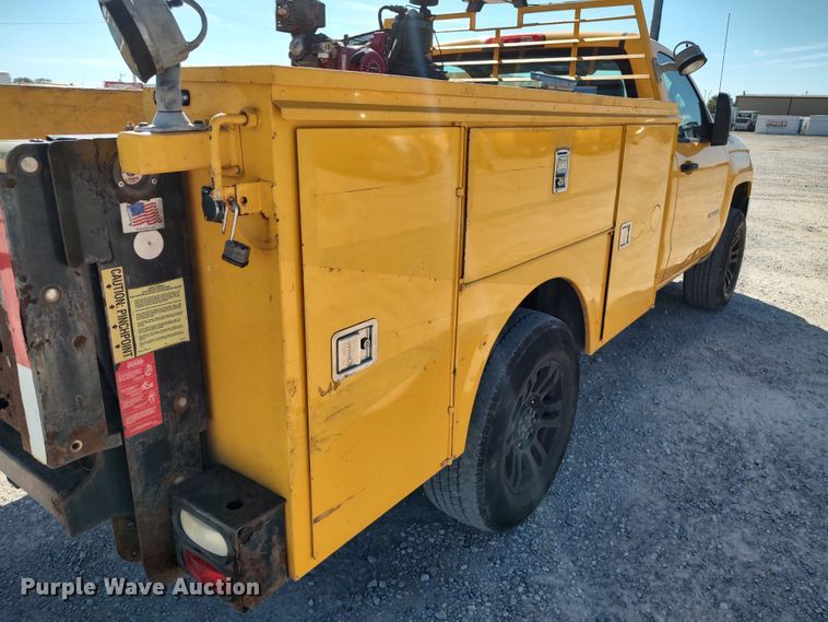 image for item LK9783 2015 Chevrolet Silverado 3500HD  utility bed pickup truck