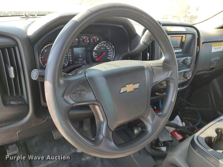 image for item LK9783 2015 Chevrolet Silverado 3500HD  utility bed pickup truck