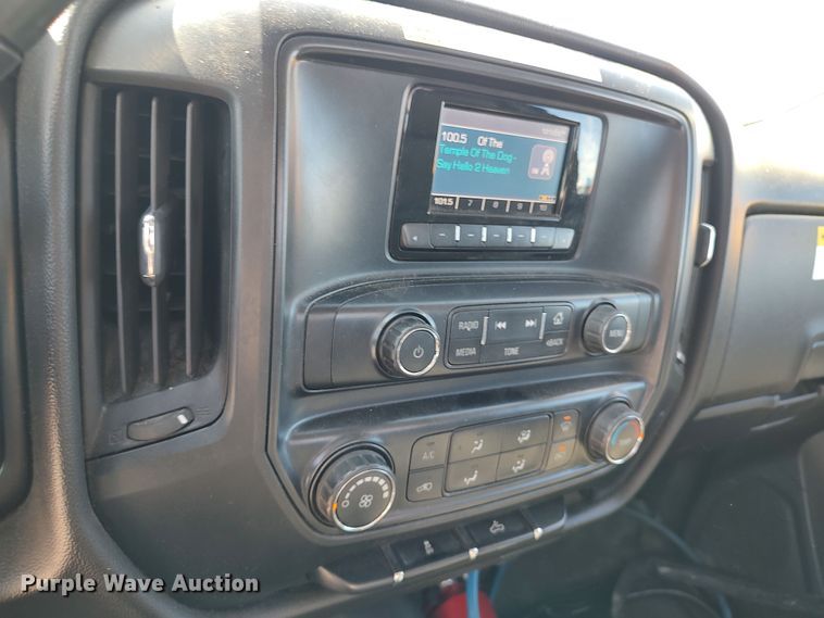 image for item LK9783 2015 Chevrolet Silverado 3500HD  utility bed pickup truck