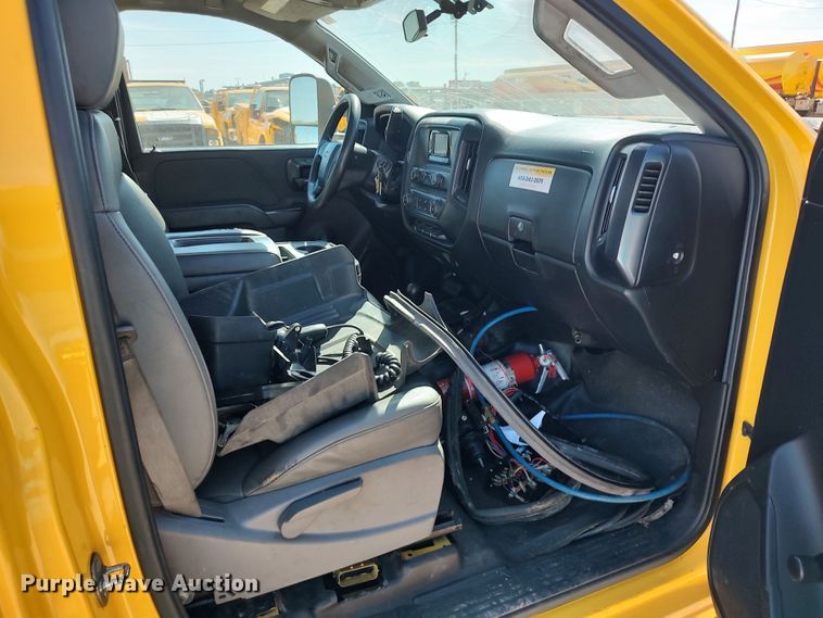 image for item LK9783 2015 Chevrolet Silverado 3500HD  utility bed pickup truck