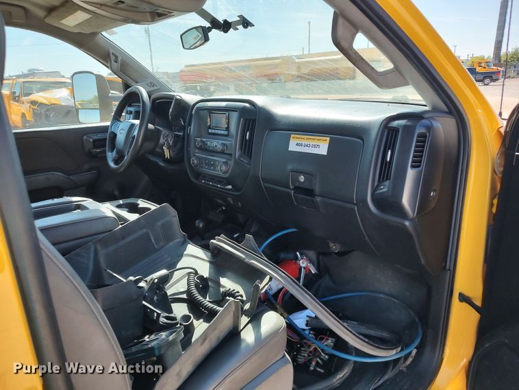 image for item LK9783 2015 Chevrolet Silverado 3500HD  utility bed pickup truck