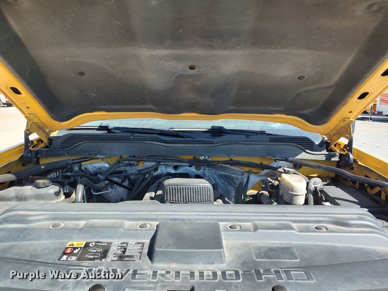 image for item LK9783 2015 Chevrolet Silverado 3500HD  utility bed pickup truck