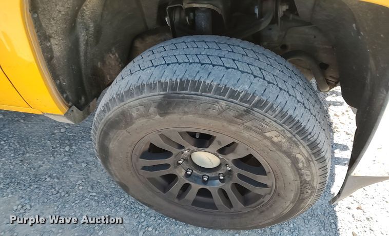 image for item LK9783 2015 Chevrolet Silverado 3500HD  utility bed pickup truck