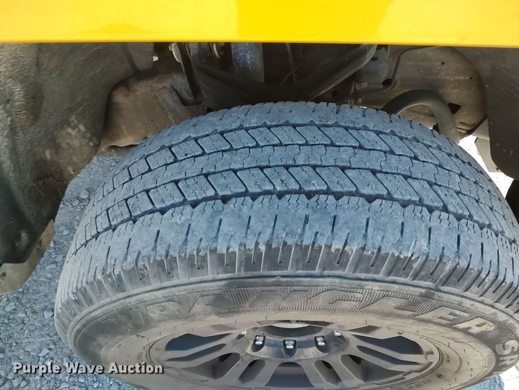 image for item LK9783 2015 Chevrolet Silverado 3500HD  utility bed pickup truck