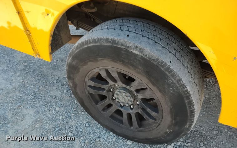 image for item LK9783 2015 Chevrolet Silverado 3500HD  utility bed pickup truck