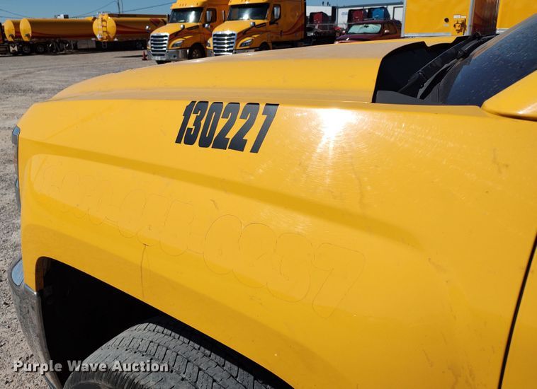 image for item LK9783 2015 Chevrolet Silverado 3500HD  utility bed pickup truck