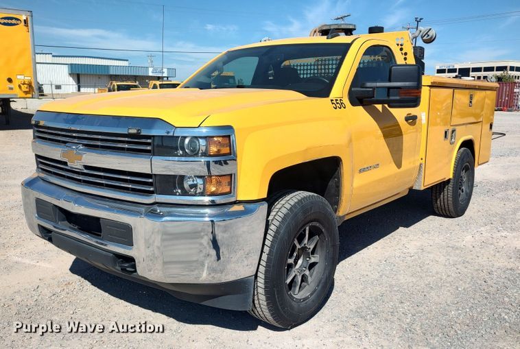 image for item LK9784 2017 Chevrolet Silverado 3500HD  utility bed pickup truck