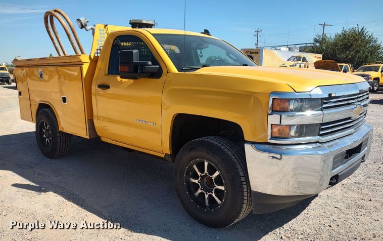 image for item LK9784 2017 Chevrolet Silverado 3500HD  utility bed pickup truck