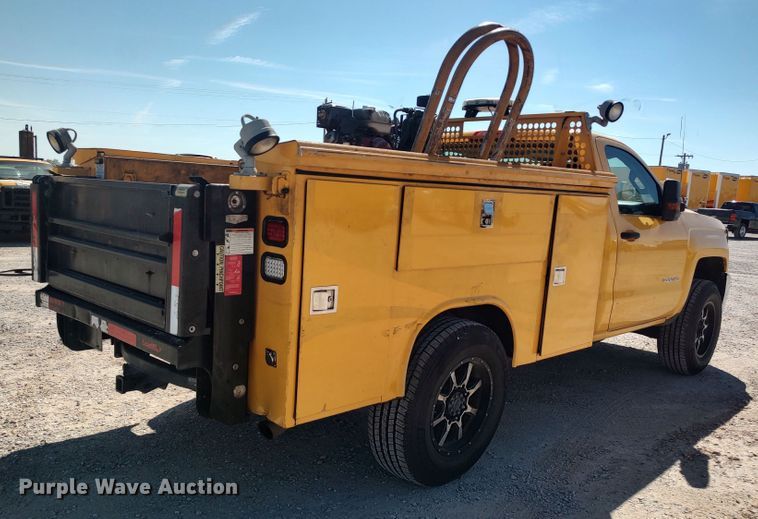 image for item LK9784 2017 Chevrolet Silverado 3500HD  utility bed pickup truck