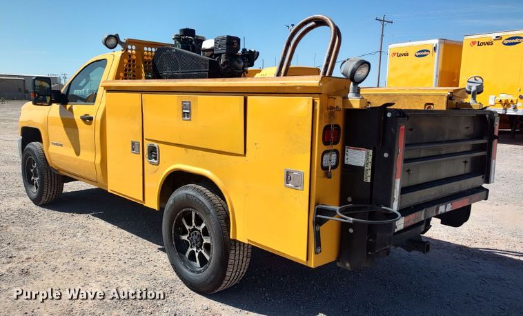 image for item LK9784 2017 Chevrolet Silverado 3500HD  utility bed pickup truck