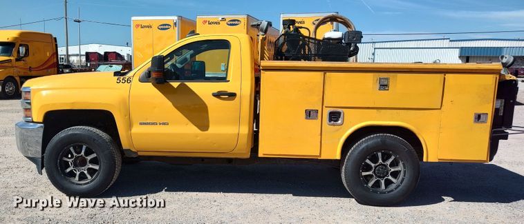 image for item LK9784 2017 Chevrolet Silverado 3500HD  utility bed pickup truck