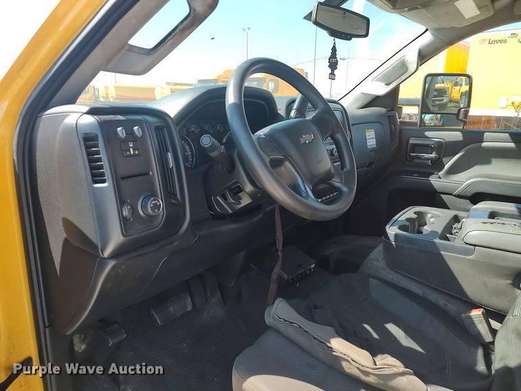 image for item LK9784 2017 Chevrolet Silverado 3500HD  utility bed pickup truck