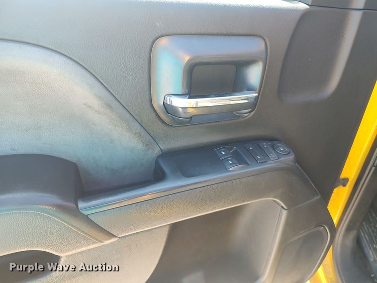 image for item LK9784 2017 Chevrolet Silverado 3500HD  utility bed pickup truck