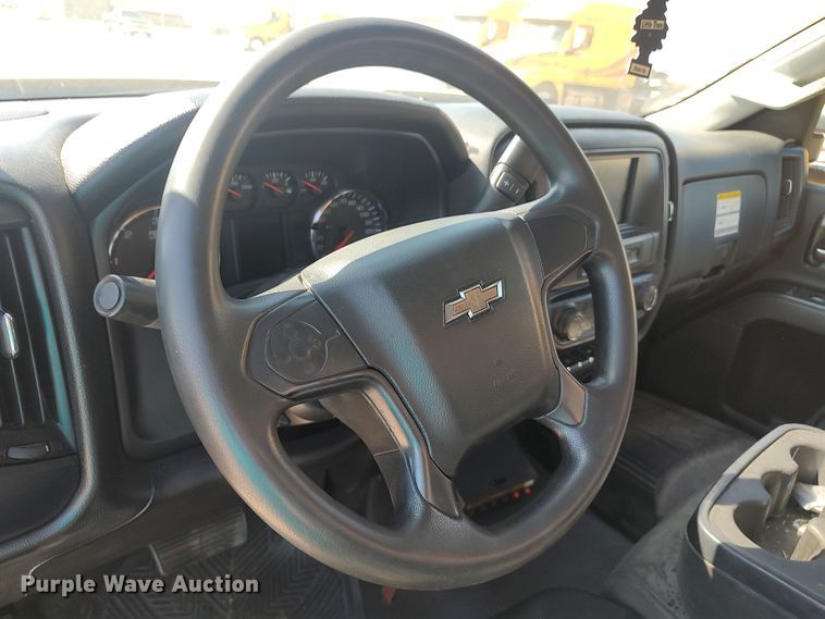 image for item LK9784 2017 Chevrolet Silverado 3500HD  utility bed pickup truck