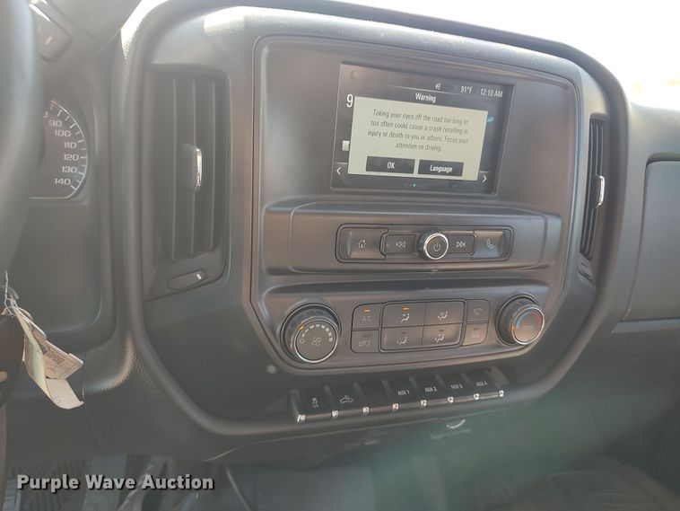 image for item LK9784 2017 Chevrolet Silverado 3500HD  utility bed pickup truck