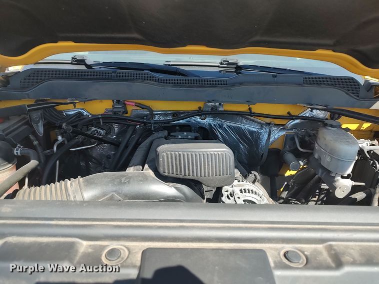 image for item LK9784 2017 Chevrolet Silverado 3500HD  utility bed pickup truck