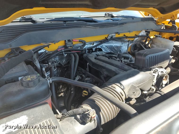 image for item LK9784 2017 Chevrolet Silverado 3500HD  utility bed pickup truck