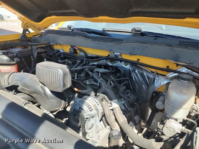 image for item LK9784 2017 Chevrolet Silverado 3500HD  utility bed pickup truck