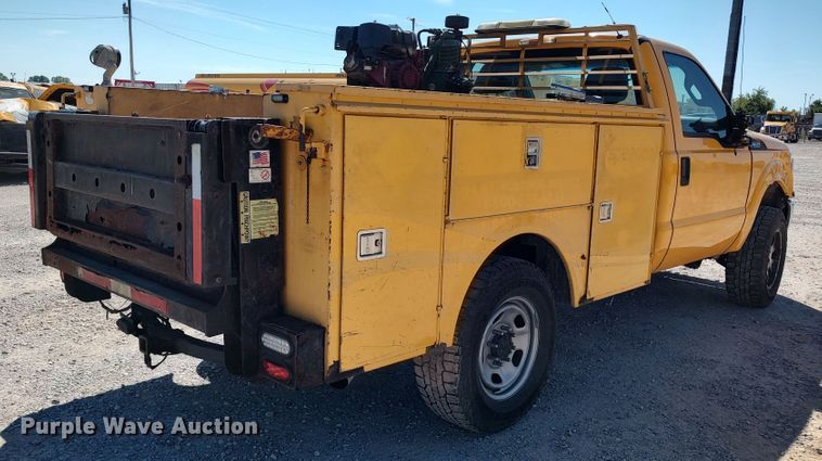 image for item LK9785 2014 Ford F350 Super Duty  utility bed pickup truck