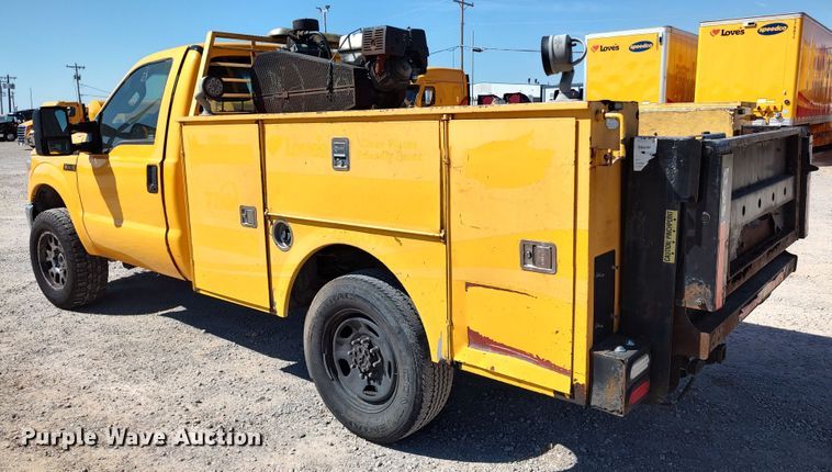 image for item LK9785 2014 Ford F350 Super Duty  utility bed pickup truck