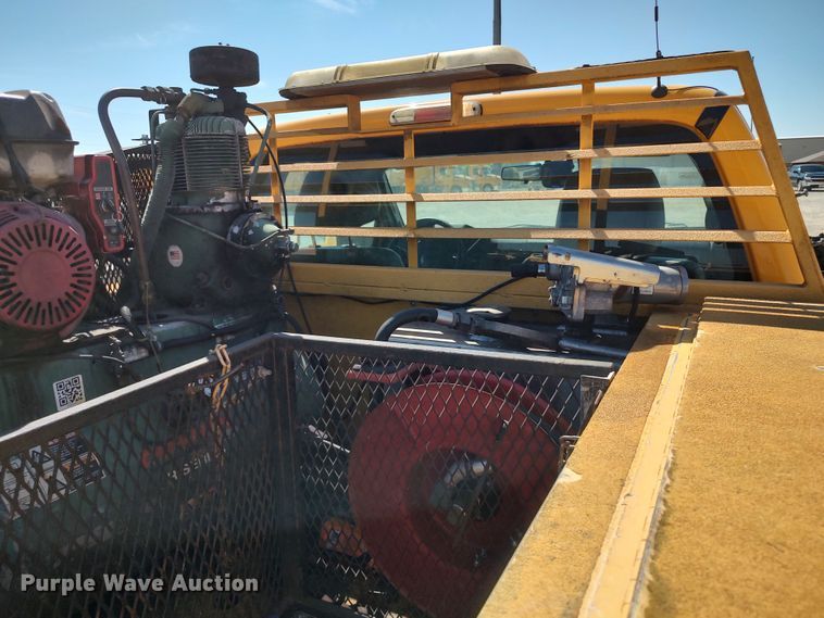 image for item LK9785 2014 Ford F350 Super Duty  utility bed pickup truck