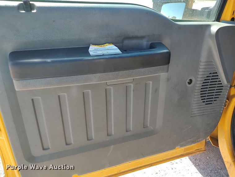 image for item LK9785 2014 Ford F350 Super Duty  utility bed pickup truck