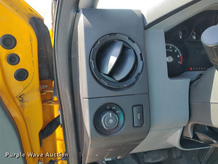 image for item LK9785 2014 Ford F350 Super Duty  utility bed pickup truck