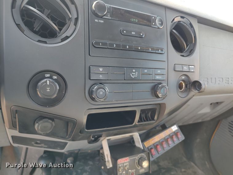 image for item LK9785 2014 Ford F350 Super Duty  utility bed pickup truck