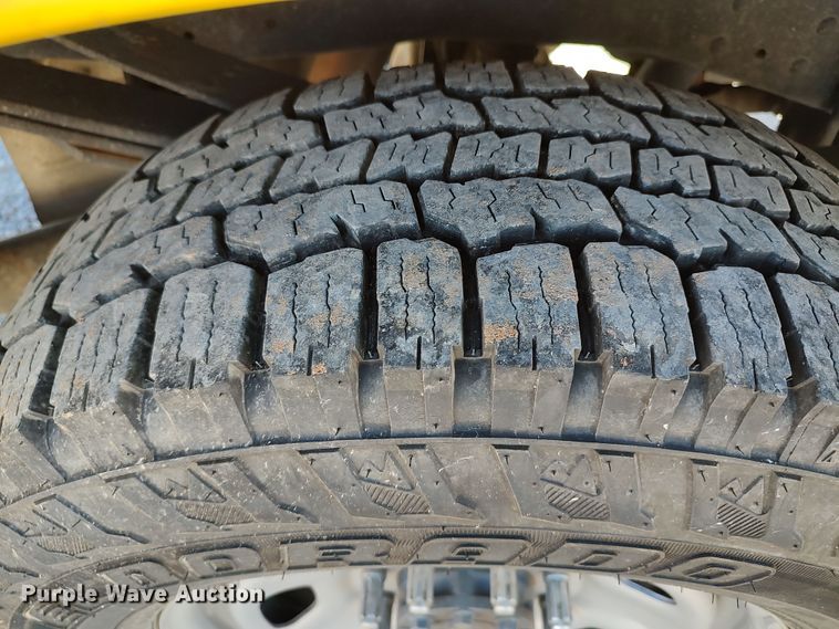 image for item LK9785 2014 Ford F350 Super Duty  utility bed pickup truck