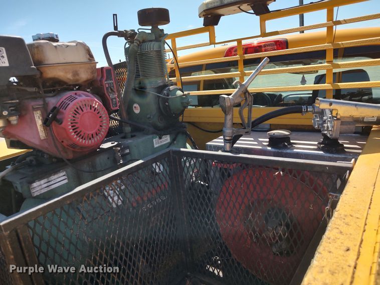 image for item LK9786 2015 Chevrolet Silverado 3500HD  utility bed pickup truck