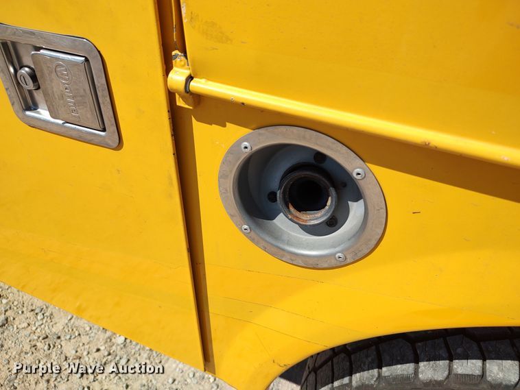 image for item LK9786 2015 Chevrolet Silverado 3500HD  utility bed pickup truck