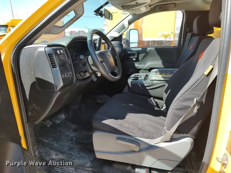 image for item LK9786 2015 Chevrolet Silverado 3500HD  utility bed pickup truck