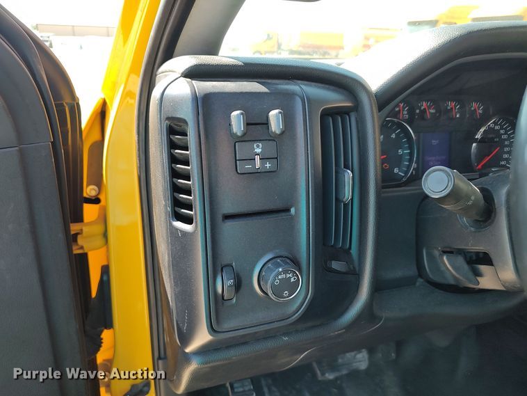 image for item LK9786 2015 Chevrolet Silverado 3500HD  utility bed pickup truck