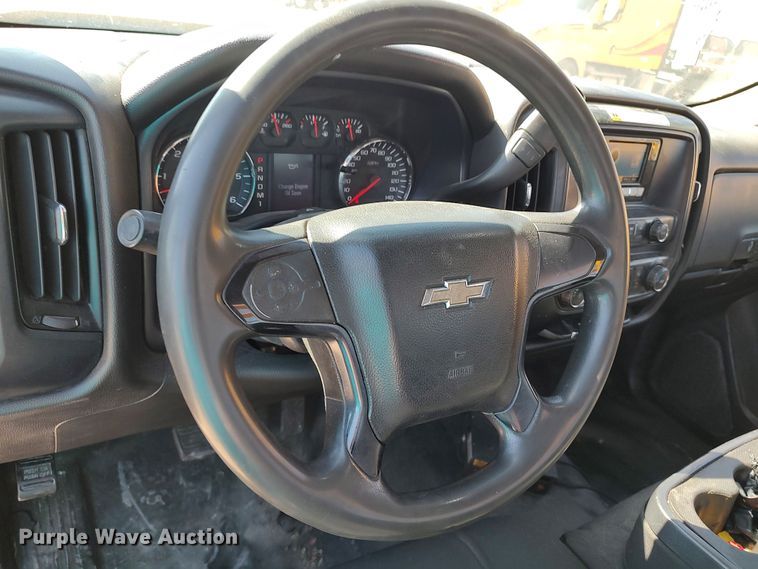 image for item LK9786 2015 Chevrolet Silverado 3500HD  utility bed pickup truck