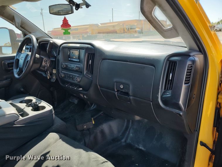 image for item LK9786 2015 Chevrolet Silverado 3500HD  utility bed pickup truck