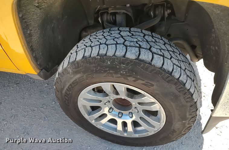 image for item LK9786 2015 Chevrolet Silverado 3500HD  utility bed pickup truck