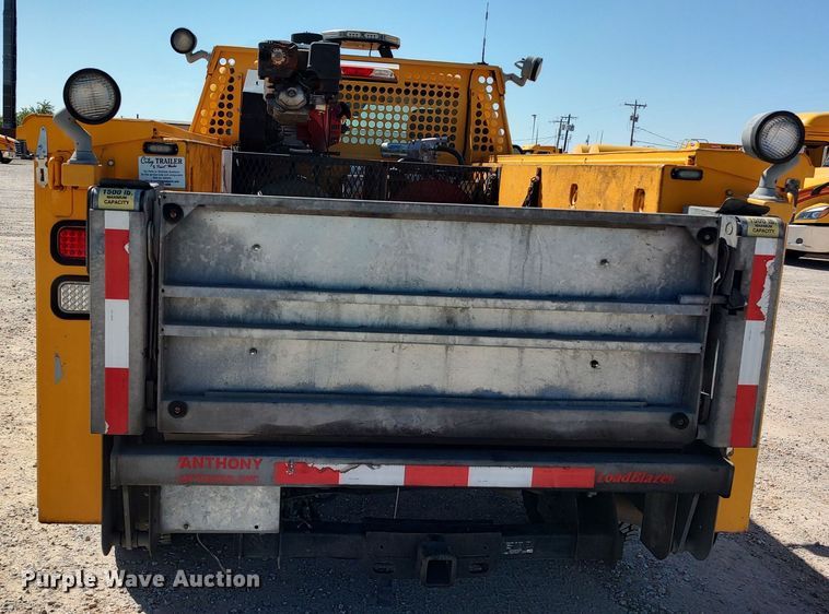 image for item LK9787 2017 Ford F350 Super Duty  utility bed pickup truck