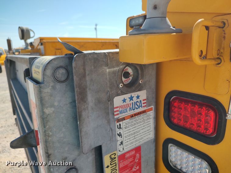 image for item LK9787 2017 Ford F350 Super Duty  utility bed pickup truck