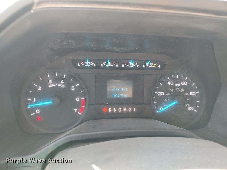 image for item LK9787 2017 Ford F350 Super Duty  utility bed pickup truck