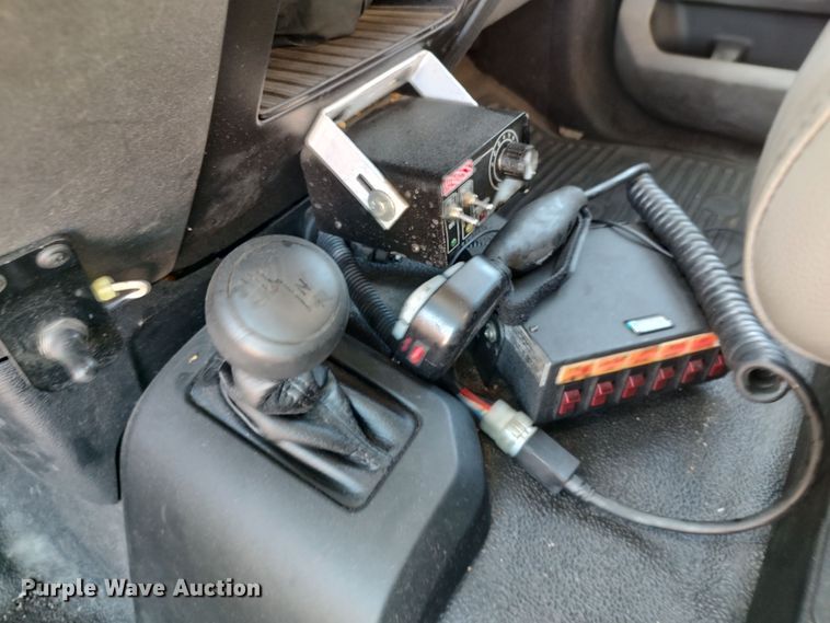 image for item LK9787 2017 Ford F350 Super Duty  utility bed pickup truck