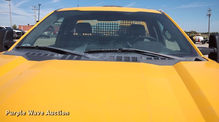 image for item LK9787 2017 Ford F350 Super Duty  utility bed pickup truck