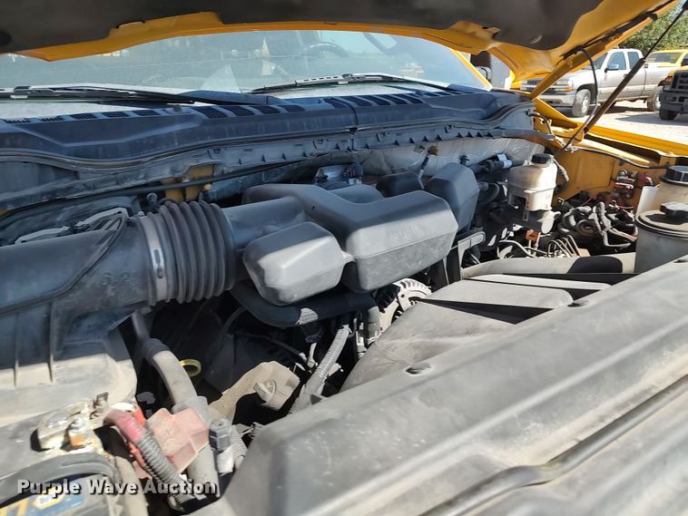 image for item LK9787 2017 Ford F350 Super Duty  utility bed pickup truck