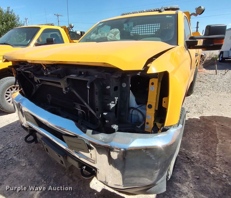 image for item LK9792 2017 Chevrolet Silverado 3500HD  utility bed pickup truck